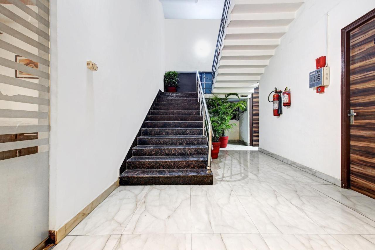 Townhouse Oak 46940 Hotel Vrindavan Sultānpur Eksteriør bilde