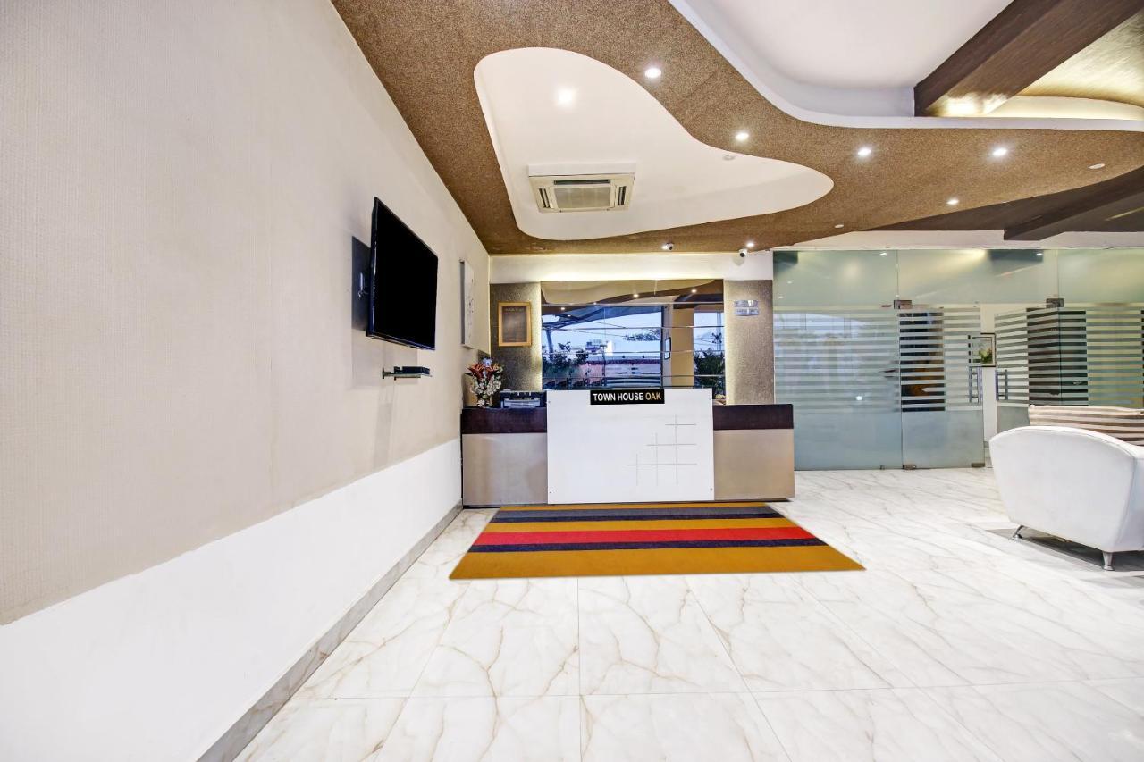 Townhouse Oak 46940 Hotel Vrindavan Sultānpur Eksteriør bilde
