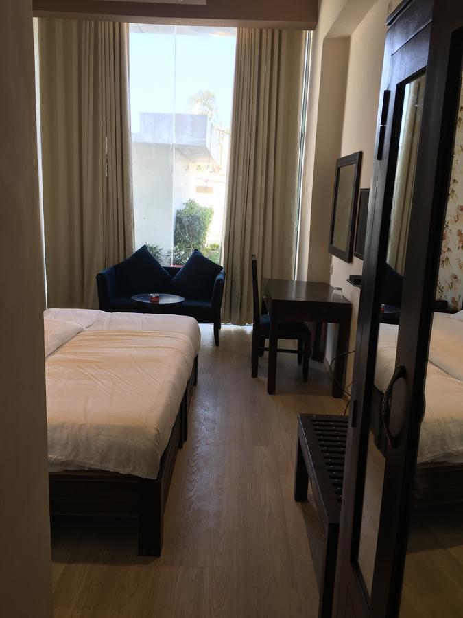 Townhouse Oak 46940 Hotel Vrindavan Sultānpur Eksteriør bilde